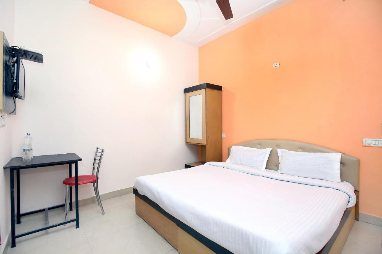 Spot On 43045 Hotel Vivek Plaza Shāhpur Exterior foto